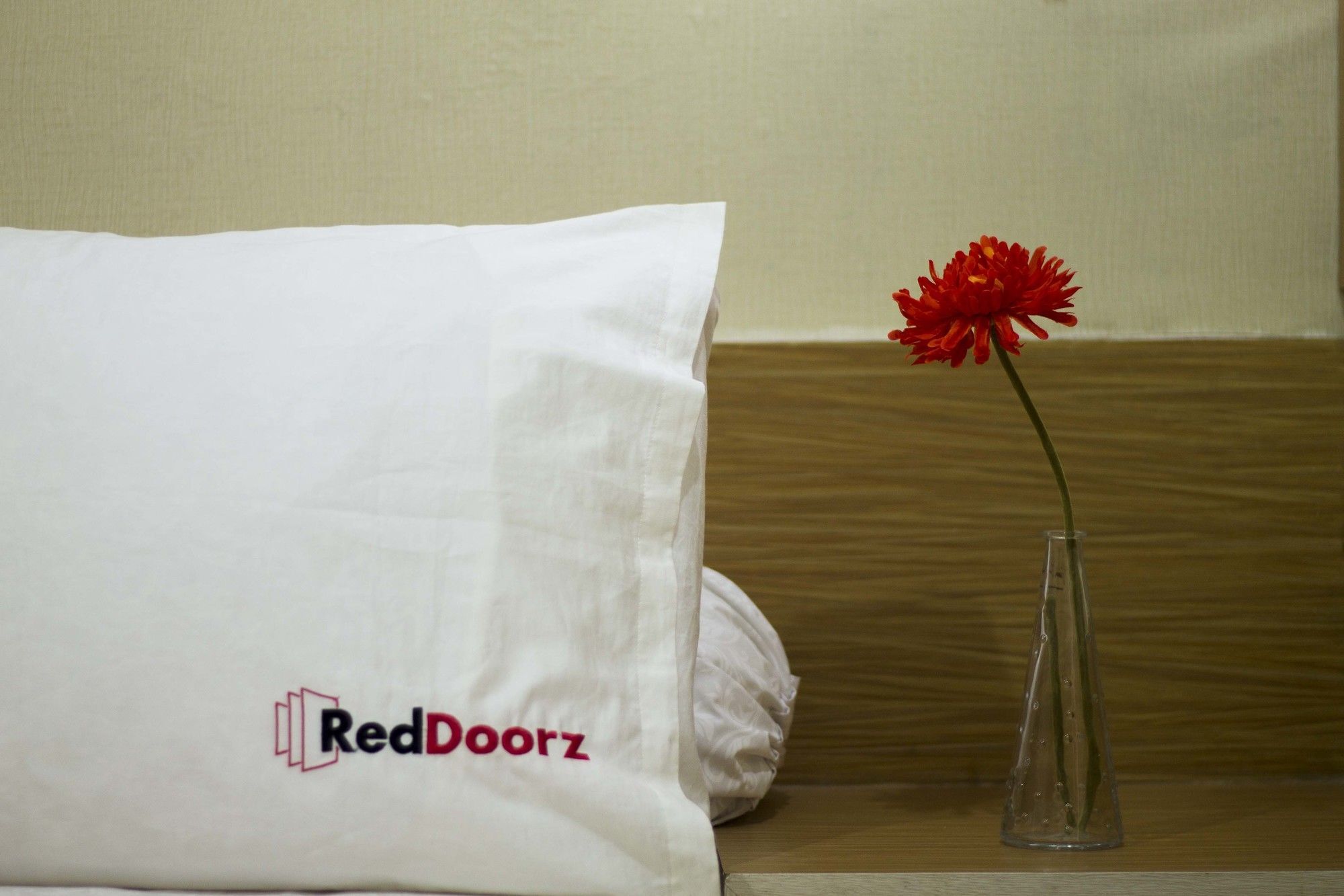 Reddoorz Near Hyperpoint Pasteur Hotel Bandung Bagian luar foto